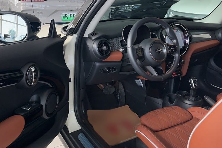 Used  MINI 2022 Updated 1.5T COOPER Artist
