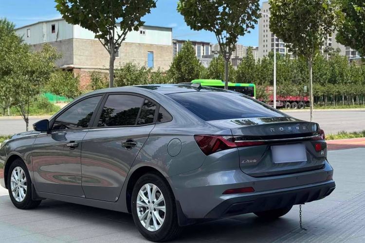 Used Roewe i5 2023 1.5L Manual Comfort Edition
