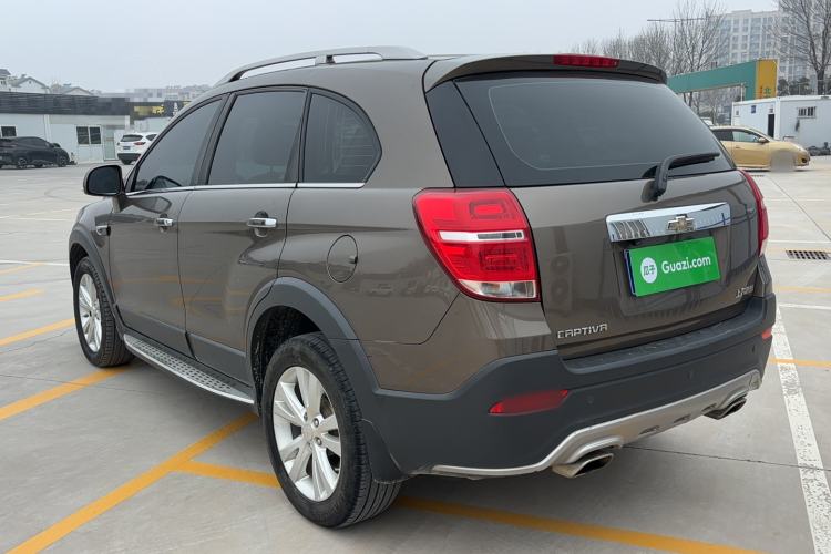 Used Chevrolet Captiva 2017 2.4L 4x4 Flagship Edition 7-Seater
