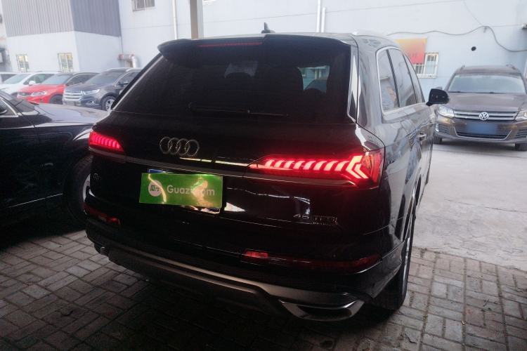 Used Audi Q7 2023 45 TFSI quattro S line Sport model
