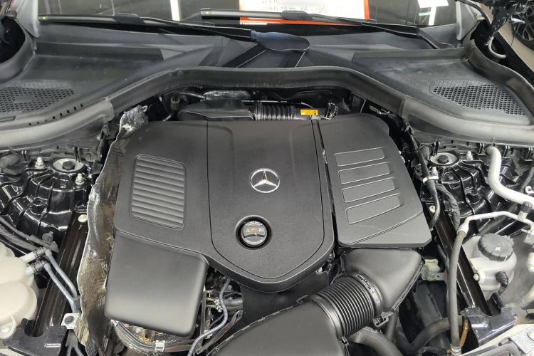 Used Mercedes-Benz GLC 2024 GLC 260 L 4MATIC Luxury Model 5 Seats
