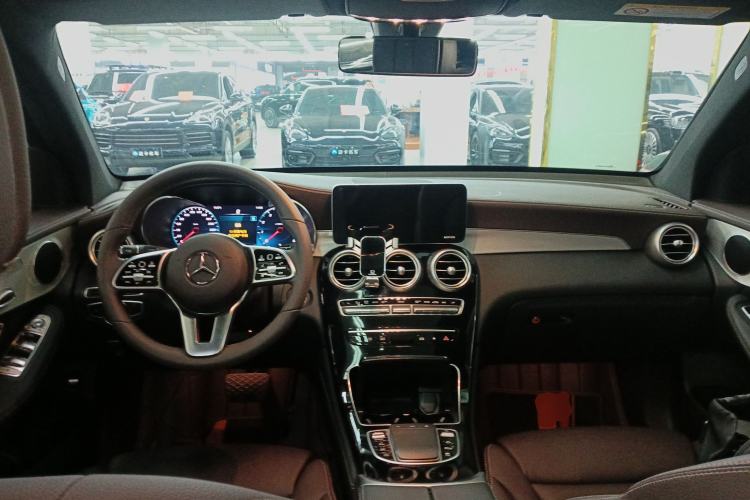 Used Mercedes-Benz GLC 2021 GLC 260 L 4MATIC Dynamic Edition
