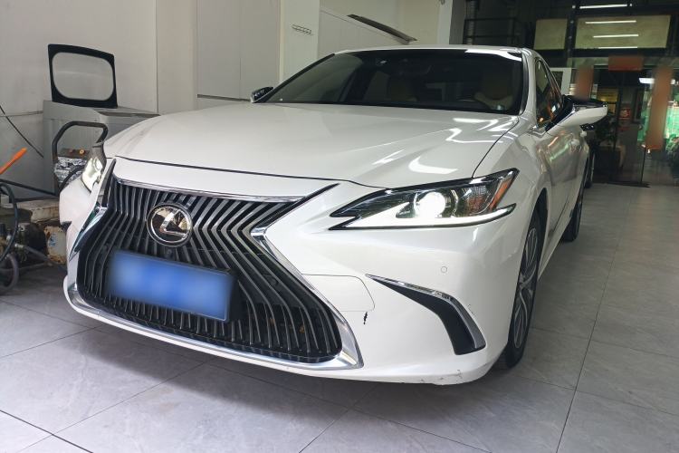 Used Lexus ES 2018 260 Excellence Edition China V Standard