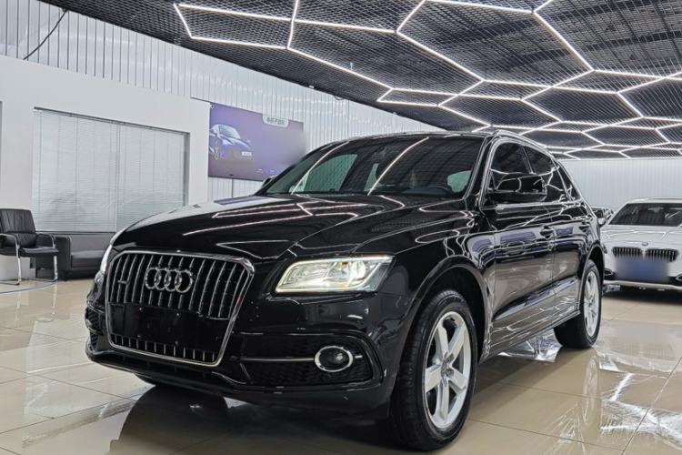 Used Audi Q5 2018 Collector's Edition 40 TFSI Ambition Model
