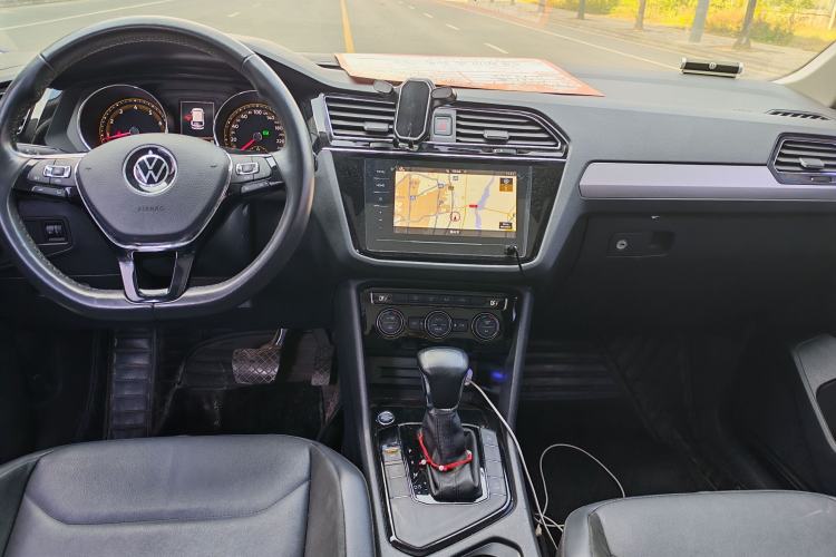 Used Volkswagen Tiguan L 2021 330TSI Automatic Two-Wheel Drive Smart Edition
