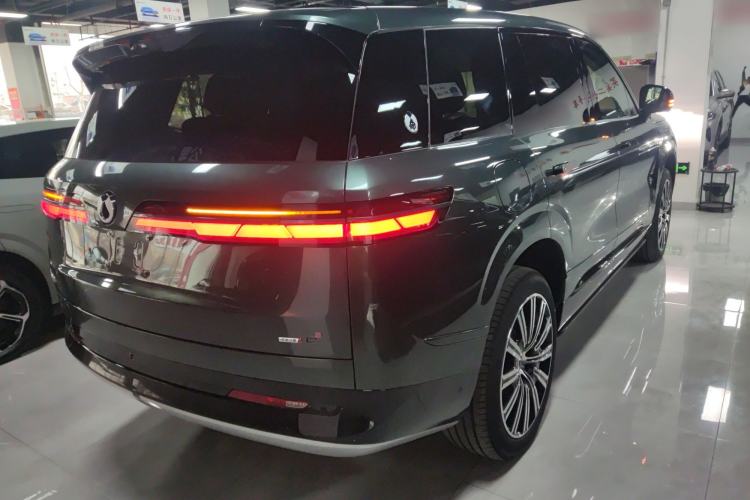 Used Denza N9 2025 Flagship Model
