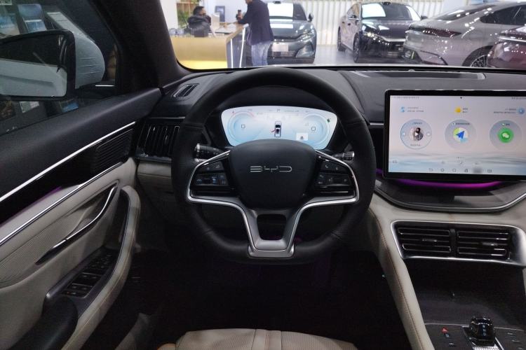 Used BYD Song PLUS New Energy 2024 HONOR Edition DM-i 110km Flagship PLUS
