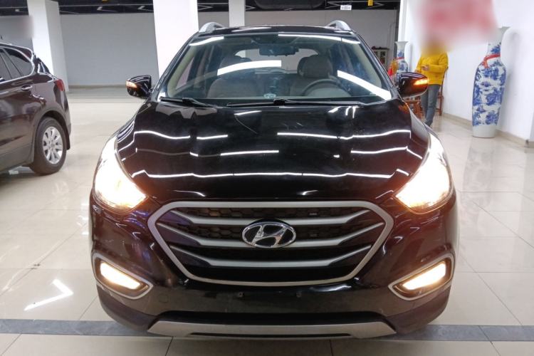 Used Hyundai ix35 2013 2.0L Automatic Two-Wheel Drive Smart GLS China IV Standard