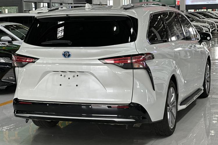 Used Toyota Sienna 2021 2.5L Hybrid Luxury Edition
