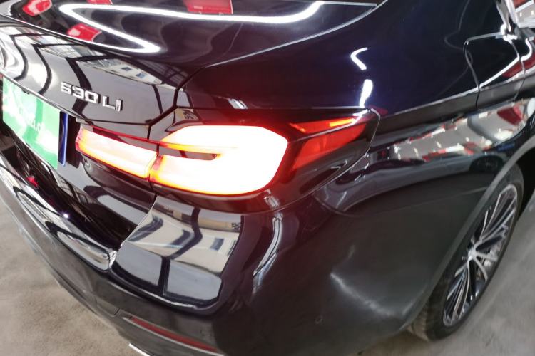 Used BMW 5 Series 2022 Second Facelift 530Li Leading Edition M Sport Package
