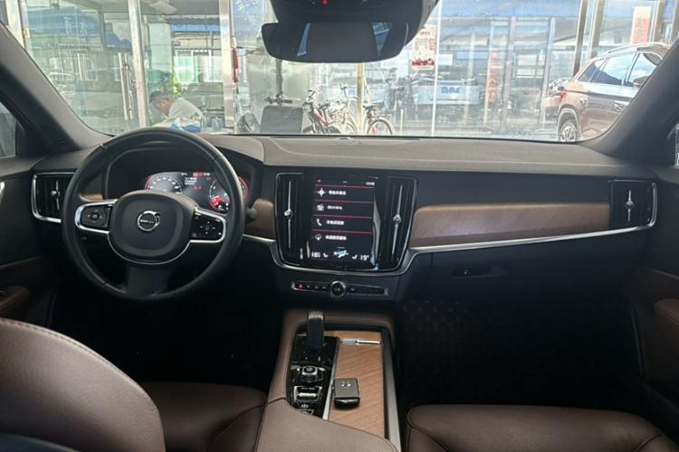 Used Volvo S90 2021 B5 Zhiyi Luxury Edition
