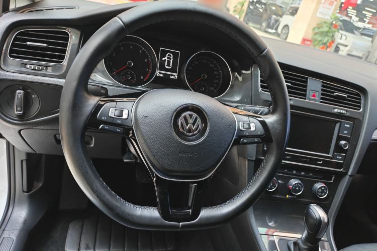 Used Volkswagen Golf 2018 1.6L Automatic Comfort Model

