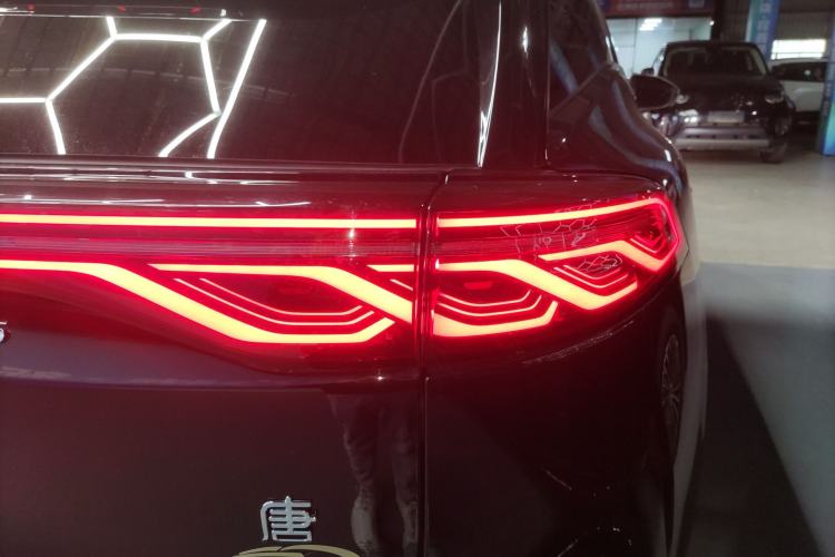 Used BYD Tang New Energy 2024 EV Glory Edition 730KM Premium Model
