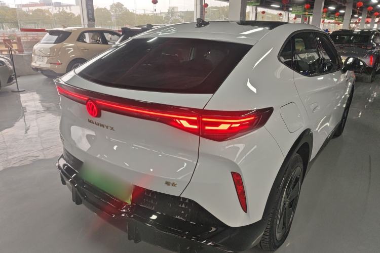 Used Volkswagen ID.UNYX 2024 Pro Long-Range Version