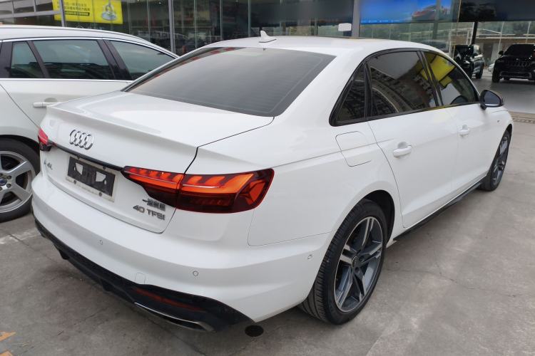 Used Audi A4L 2022 40 TFSI Luxury Dynamic Model
