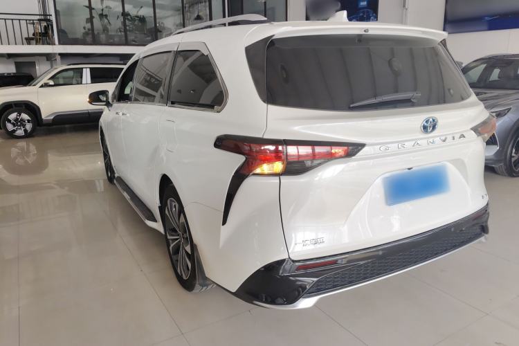 Used Toyota Granvia 2023 2.5L Hybrid Prestige PLUS Edition