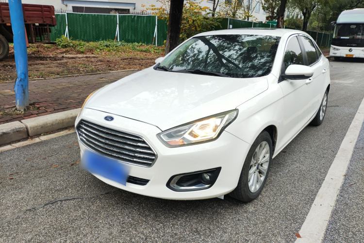 Used Ford Escort 2015 1.5L Automatic Fashion Model