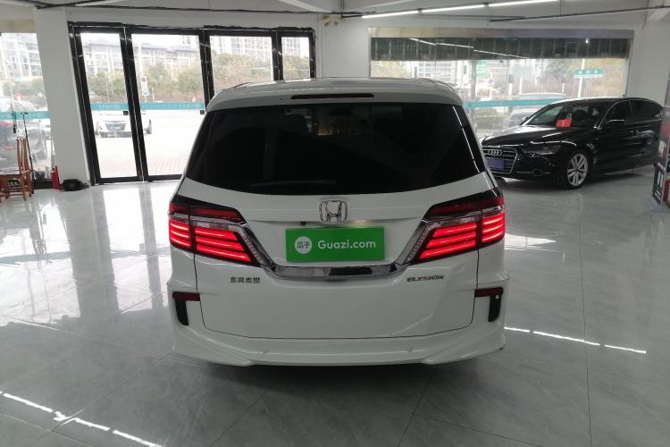 Used Honda Elysion 2016 2.4L Style Edition
