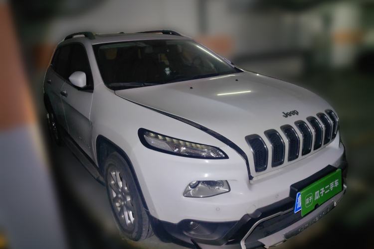 Used  Cherokee 2016 2.4L Leading Smart Version