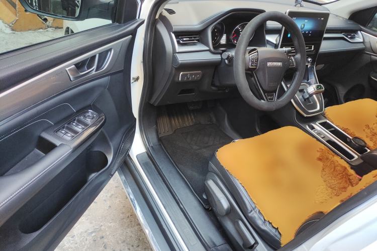 Used Haval M6 2021 PLUS 1.5T DCT Luxury Smart Connectivity Model