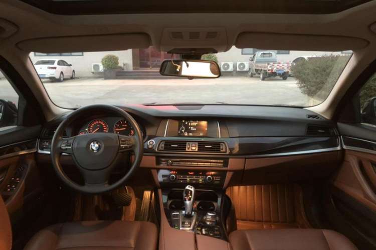 Used BMW 5 Series 2014 520i Elegant Edition
