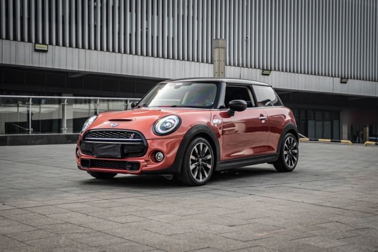 Used MINI MINI 2020 2.0T COOPER S Three-Door Midnight Red Limited Edition