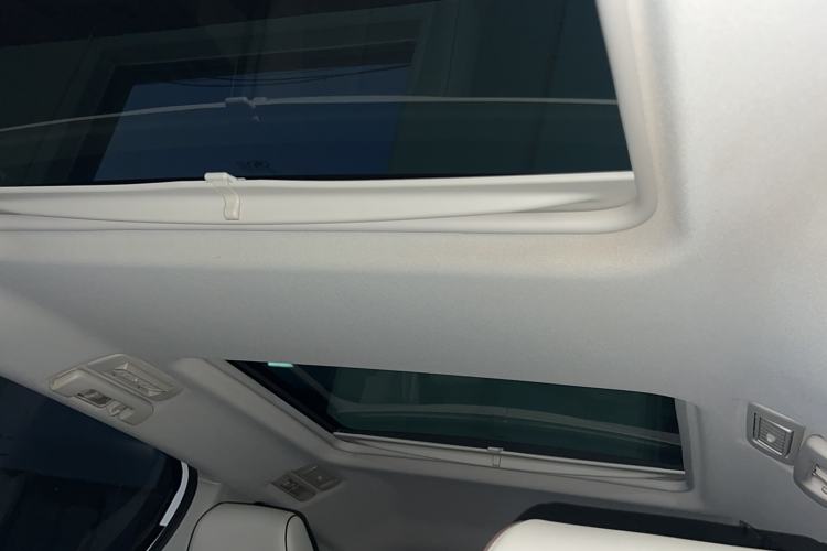 Used Buick GL8 2021 Land Cruiser Executive 652T Premium Model
