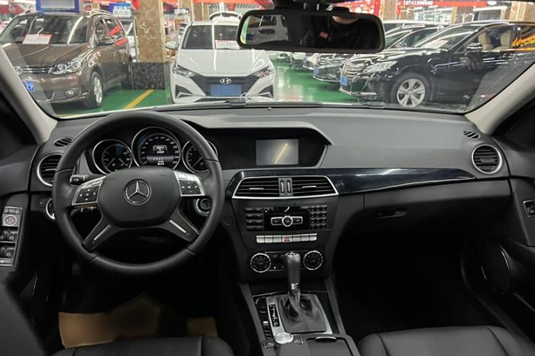 Used Mercedes-Benz C-Class 2013 C 180 Classic Grand Edition
