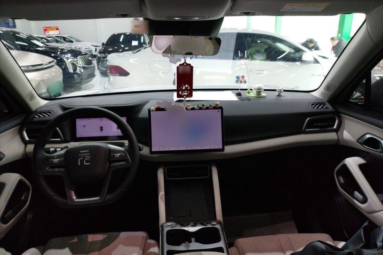 Used BYD Yuan UP 2025 Intelligent Driving Version 401 km Leading Edition
