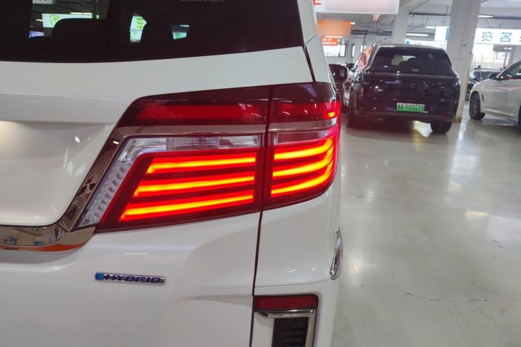 Used Honda Elysion 2019 2.0L Hybrid Luxury Edition
