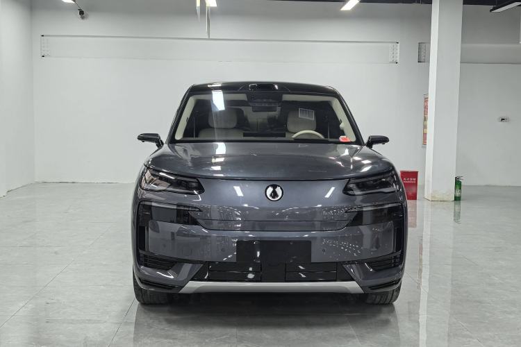 Used Denza N9 2025 Flagship Model
