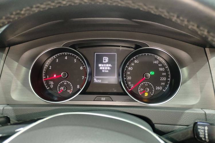 Used Volkswagen Golf 2016 230TSI Automatic Comfort Version
