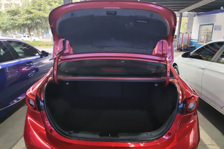 Used Mazda Mazda 3 Axela 2017 Sedan 1.5L Automatic Luxury Model Emission Standard China V
