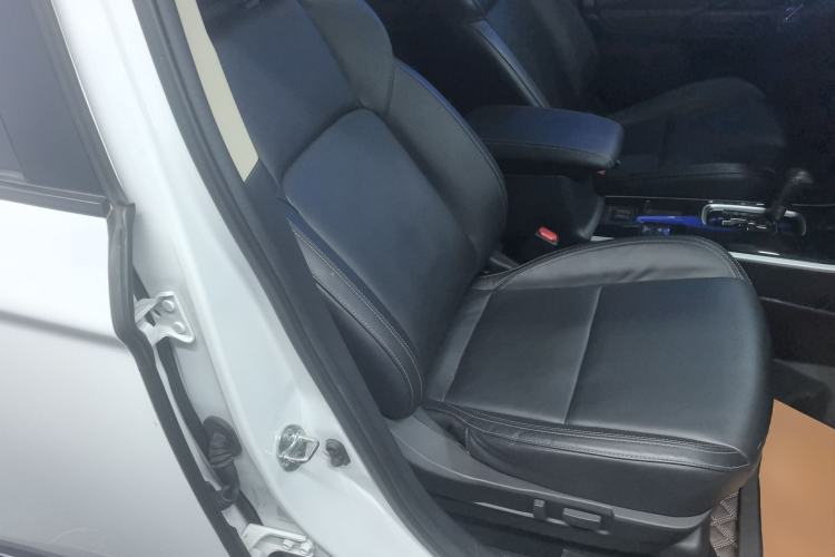 Used Mitsubishi Outlander 2019 2.0L Two-Wheel Drive Comfort Edition 7 Seats China V Emission Standard
