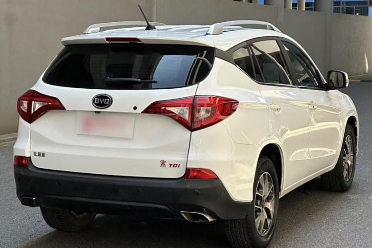 Used BYD Song 2016 GaiShi Edition 1.5TID Automatic Elite Model
