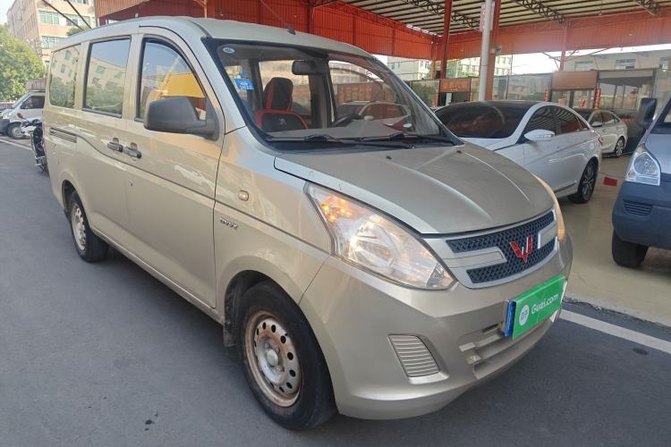 Used Wuling Rongguang V 2016 1.5L Practical Version Non-Power-Assisted
