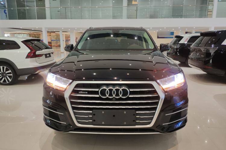 Used Audi Q7 2018 40 TFSI Comfort Model
