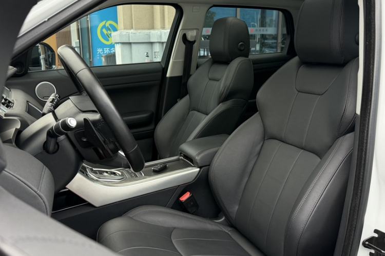 Used Land Rover Range Rover Evoque 2018 240 PS SE Smart Brilliance Edition
