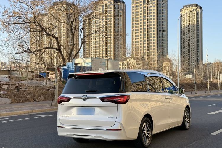 Used Buick GL8 2022 ES Landtrek 653T Comfort Edition