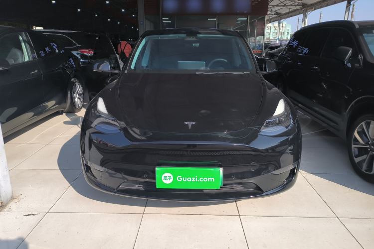 Used Tesla Model Y 2021 Long-Range All-Wheel-Drive Version
