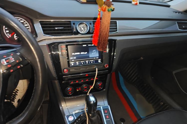 Used Volkswagen Passat 2017 330TSI DSG Luxury Edition
