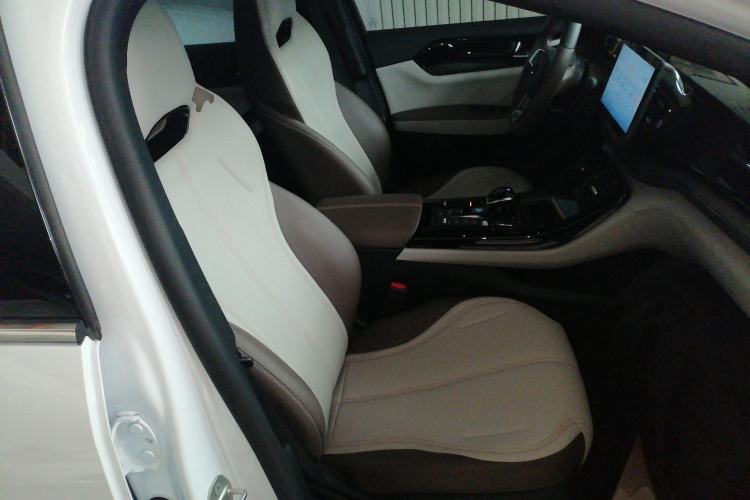 Used BYD Qin PLUS 2024 HONOR Edition DM-i 55KM Leading Model
