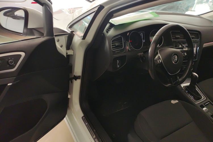 Used Volkswagen Golf 2020 200TSI DSG Comfortable and Ambitious Edition