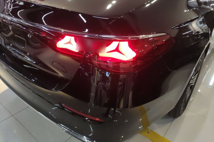 Used Mercedes-Benz E-Class 2024 E 260 L