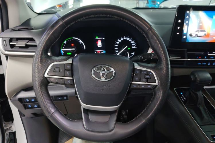 Used Toyota Sienna 2021 2.5L Hybrid Comfort Edition