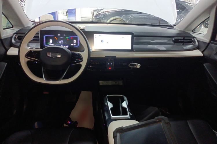 Used Geometry E Firefly 2023 320KM Cute & Handsome Tiger 5 Seats