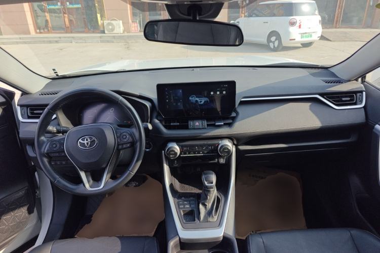 Used Toyota Wildlander 2023 2.0L CVT Four-Wheel Drive Luxury PLUS Edition
