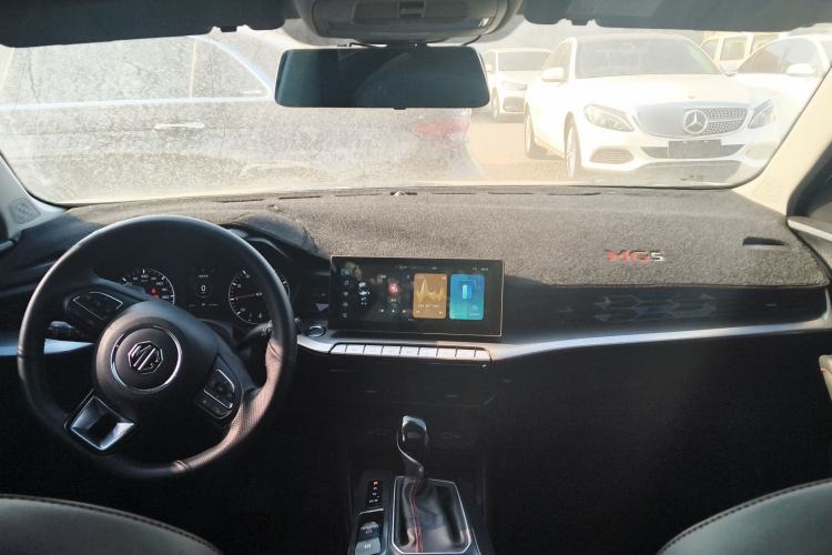 Used MG 5 2021 180 DVVT CVT Youthful Style Edition
