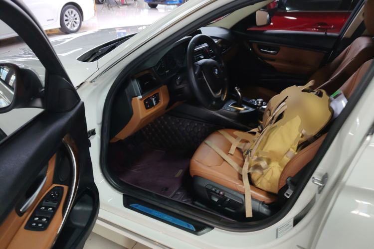 Used BMW 3 Series 2015 320Li Luxury Design Package
