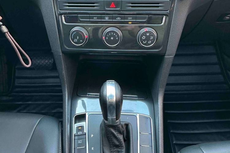 Used Volkswagen Golf Sportsvan 2019 280TSI Automatic Trendy Edition China V Standard
